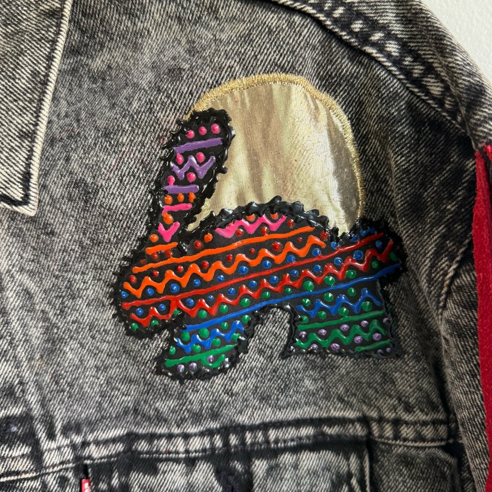 1990’s Vintage Levi’s Hand Painted Acid Wash Western Denim Jacket size Medium - Picture 4 of 12
